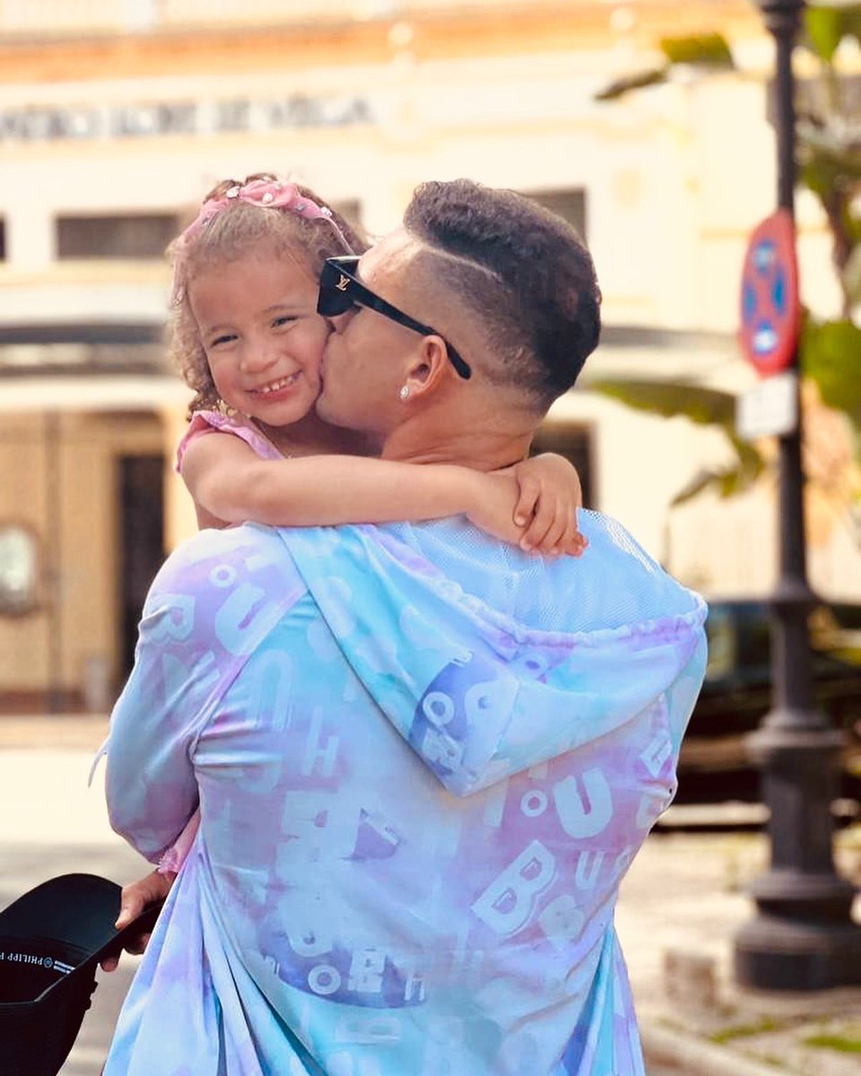 My present, my future, my whole life!  ❤️ #Family