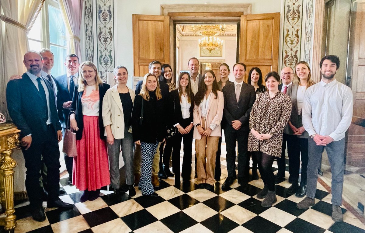 Loved spending time this morning with the Early in Career <a href="/Cisco/">Cisco</a>EMEAR South employees who are living and working remotely in Venice for the Venywhere program! Their stories are so inspiring, and I believe programs like this will help us define the future of #HybridWork! @Cisco
