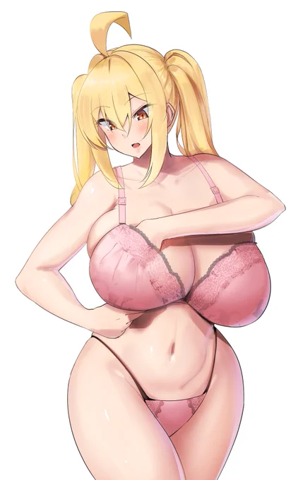 納めるのも一苦労。
#サーヤ自撮り 