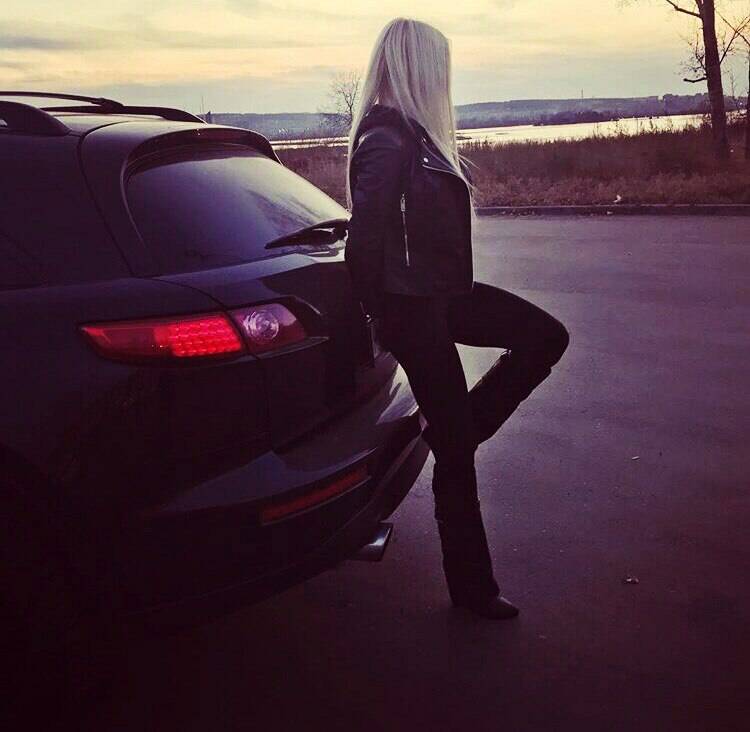 LavoAline's tweet photo. how much do you like nfts and nice cars ?
💋  💋 
#nftgirl #girls #richwoman #rich #freemind #NFTCommunity #nfts #BAYC #Cryptos #pump #MONEY https://t.co/KKGK4j7vs8