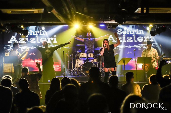 View image on Twitter