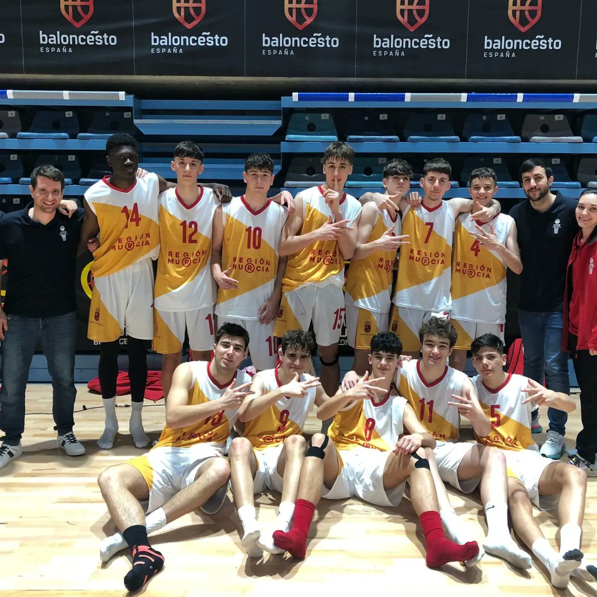 JaviPiqueras's tweet photo. Enhorabuena y gracias a estos chicos por un campeonato tan especial @FBRegionMurcia https://t.co/JEp9ZjYWco
