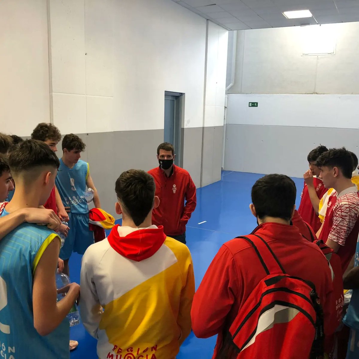 JaviPiqueras's tweet photo. Enhorabuena y gracias a estos chicos por un campeonato tan especial @FBRegionMurcia https://t.co/JEp9ZjYWco