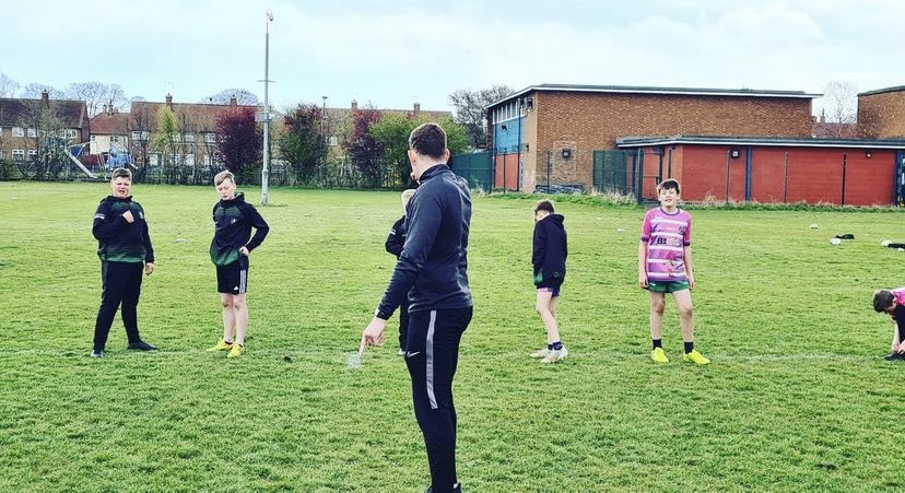 HullDockers2016's tweet photo. Under 12s Easter Camp!! @JDstrengthcon thanks for coming down! #1inallin https://t.co/STw3zh6nse