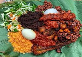 berlamundi's tweet photo. You get to have one for breakfast for 1 week. Which one are you going for? Hausa Koko with koose, or waakye? https://t.co/N2feZ2Hxl5