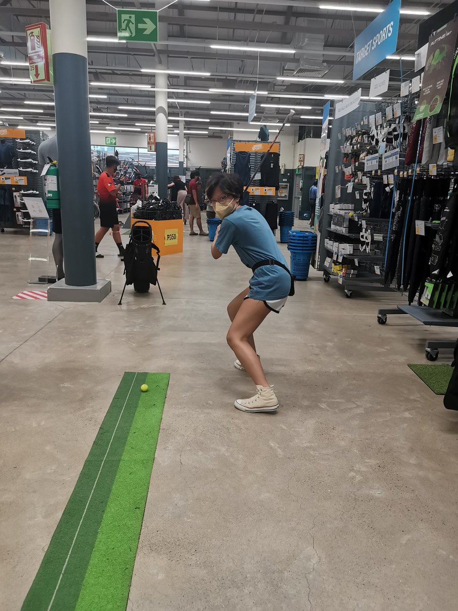 MadgeMafs's tweet photo. Practiced golf IRL. Hopefully this will help me for tonight's Golf With Your Friends stream 😤 Join us here tonight at: https://t.co/flgGJvndIa
@GolfWYF #fifastreetsack #twitch #TwitchStreamers #Streamer #GolfWithYourFriends https://t.co/A7cnApBcMC