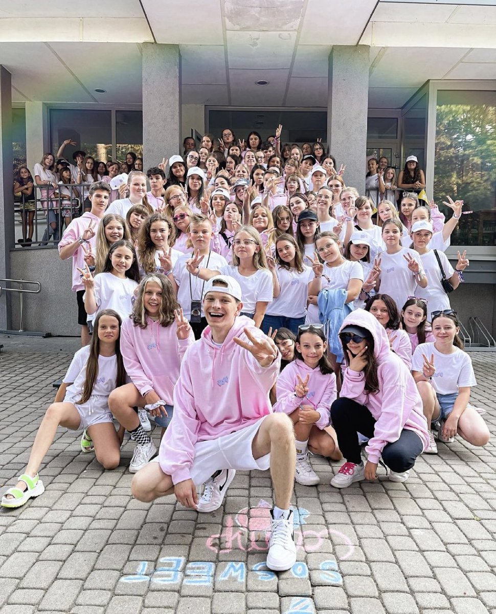 MyMusicPL's tweet photo. Najlepsze wakacje, tylko w najlepszym towarzystwie! 🙌🏻
Od dziś można rezerwować miejsca na obóz Dominika Rupińskiego - SO SWEET CAMP! 🤩
https://t.co/niM9LuZtmd https://t.co/PSAF8uokwg