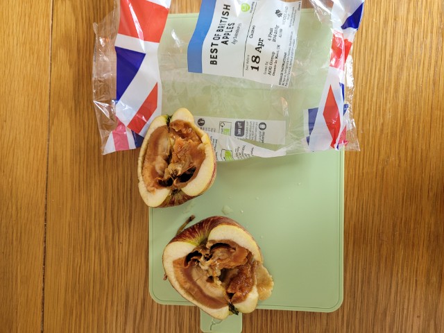 MiniPrintVint's tweet photo. @sainsburys I bought this today. Just glad I didn't take a bite!     #snowwhite #apple https://t.co/2lEesyo71t