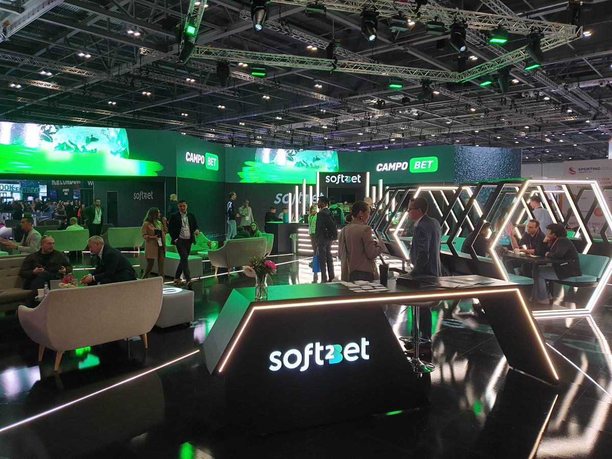 railsr_'s tweet photo. Are you at #ICE2022 today? Our team are there and ready to talk to you about how Railsbank can help you embed amazing finance experiences in #gaming. @ICE365Global #MyICE #MyICEStory #igaming https://t.co/AgnGTgou2Q