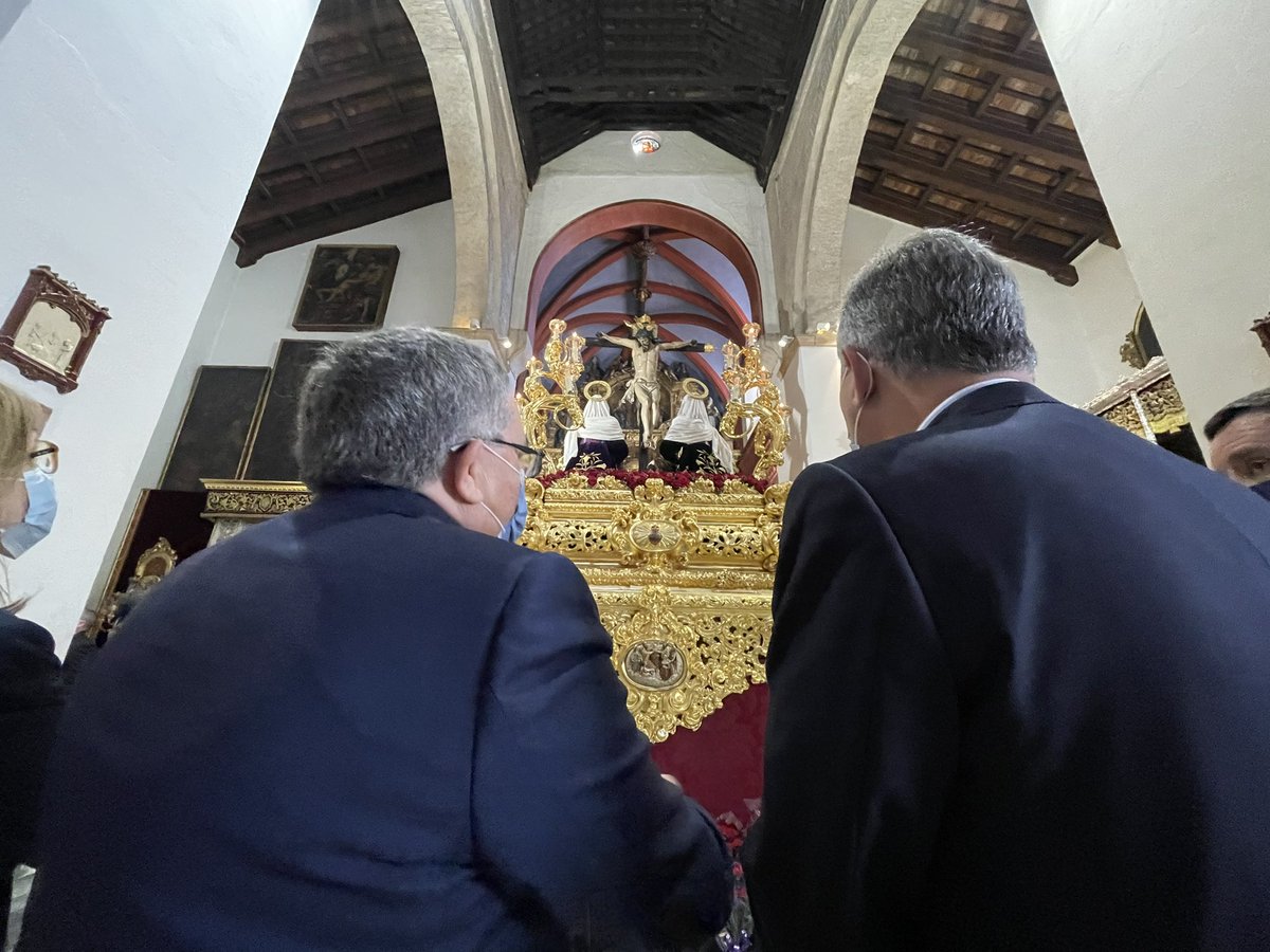 jlsanzalcalde's tweet photo. La historia de la #SSantaSevilla22 no se entendería sin la hermandad de las @7_Palabras. Hoy volverán a las calles en un magnifico Miércoles Santo en el que se estrenará el quinteto de metales de la @AgrupacionVR junto al Nazareno de la Misericordia. #SSantaSevilla22 https://t.co/5Xyf9UeJrU