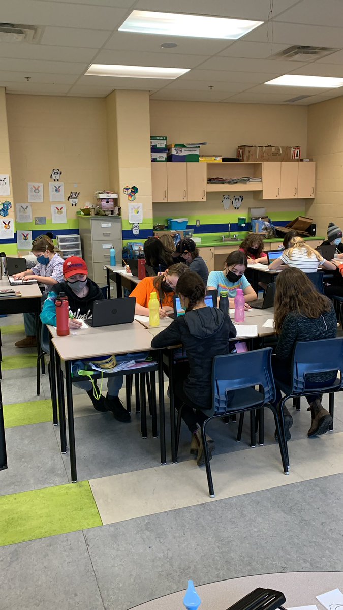 MmeFacey's tweet image. Using Blooket to assess 2 digit multiplication… #itsnotatest! @NLESDCA @BrooksideInt