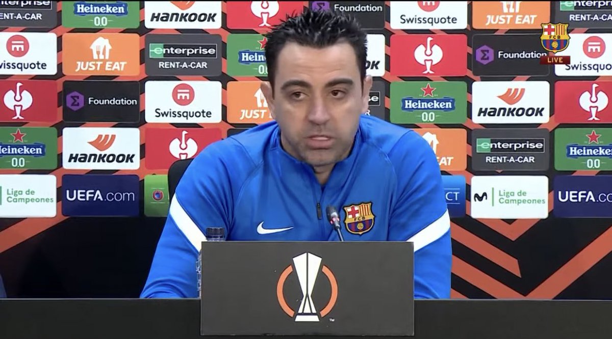 partidazocope's tweet image. 🔵🔴 Xavi, entrenador del @FCBarcelona, antes de medirse al @Eintracht 

😝 “Esto es el Barça. No nos vale ganar 1-0 con un gol en el 90”

👏🏼 "Es el club más difícil del mundo, tenemos la obligación de ganar jugando bien"

📻 #PartidazoCOPE #UEL