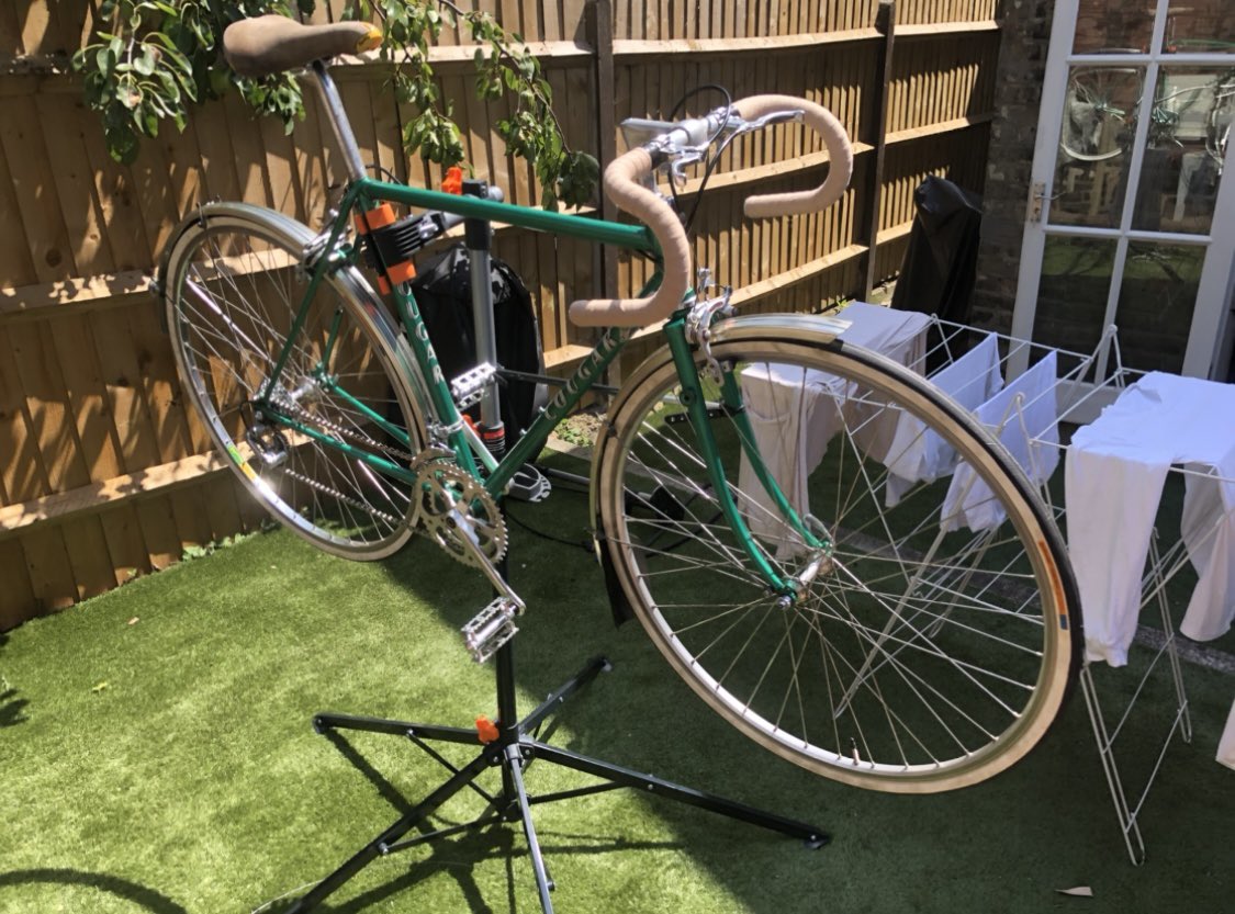 jabwakefield's tweet photo. @StolenRide bike stolen outside my flat in Clapton, E5. Built this for my gf over lockdown, so unique and v sad it’s gone. Green cougar tourer with brown seat, beige handlebar tape, white trim on wheels. Needs headset rebuilt if anyone sees it brought into their shop. Will pay ££ https://t.co/9zyKFmsQf1