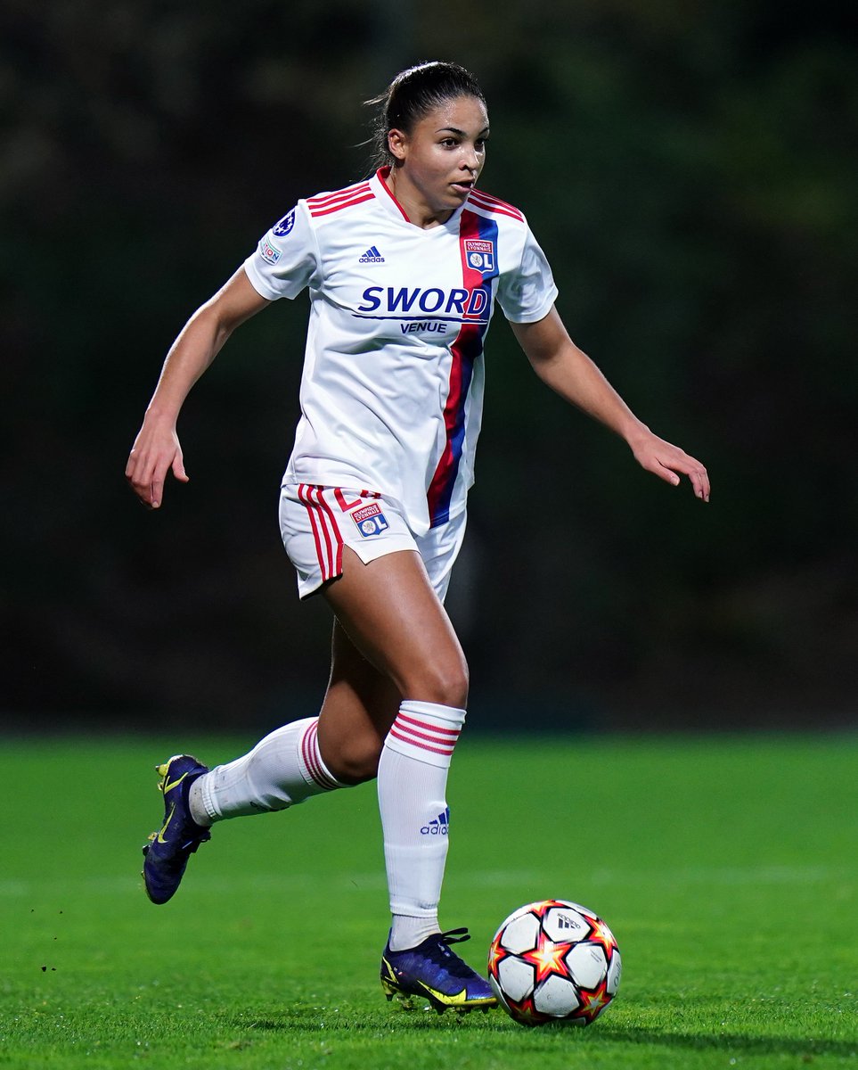 Try keeping up with <a href="/delphsix/">Delphine Cascarino</a> on the wing 😰

The <a href="/OLfeminin/">meg</a> attacker has clocked the fastest #UWCL speed so far at 31.4 km/h 💨⚡️