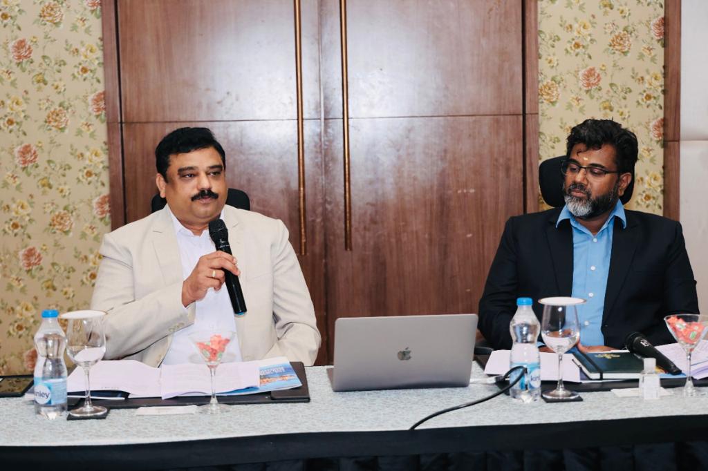 GMU_GANDHINAGAR's tweet photo. Sharing glimpses of the round table discussion on the Role of #BLUEECONOMY in realizing the vision of making India a #FIVETRILLION Dollar Economy. Senior stakeholders participated in the discussions. @GMU_GANDHINAGAR was represented by @SanjeeviShantha & @sharad_dharan https://t.co/lYTMH1Ya18