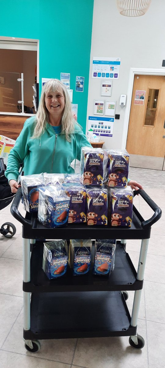 BronteWard01's tweet photo. A massive Thankyou to Paula and the team @ care &amp; share blackpool for donating easter treats for our ladies. Very much appreciated @kayprof @VikkiGill8 https://t.co/PZezDBS0Mw