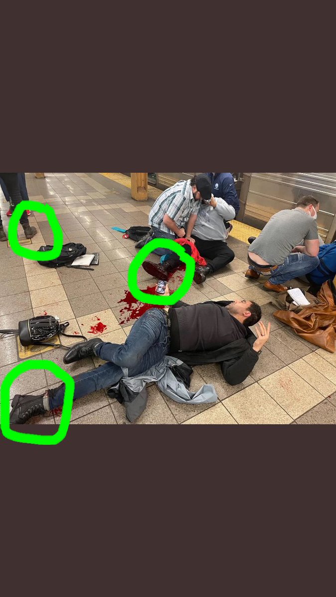 random_NY_bitch's tweet photo. @humanvibration check this out... most men at this time wear office dress shoes, work boots sure is a strange choice 🤔 i worked in NYC footwear manufacturing for many years and also look at peoples shoes. This is not the usual commuters footwear https://t.co/WcXSHKr9P0
