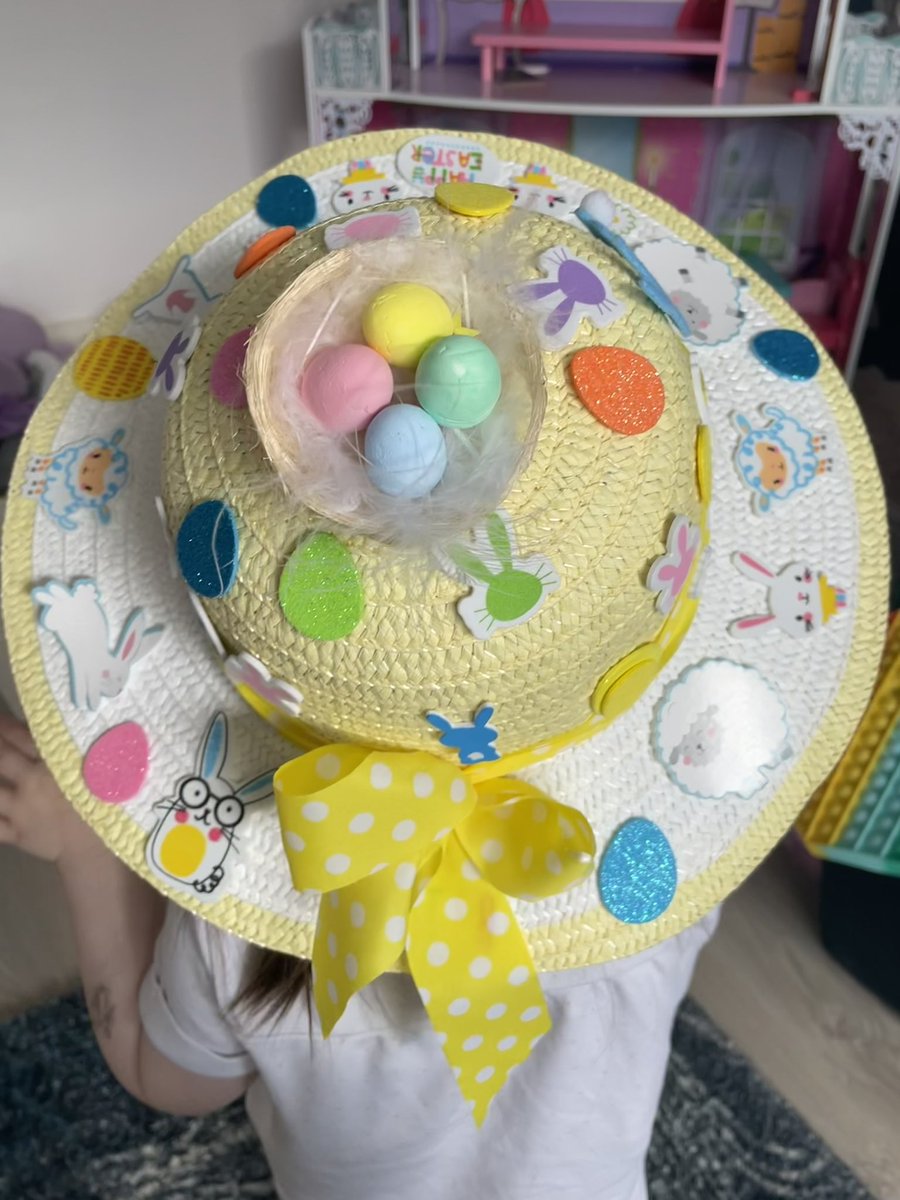 Easter bonnet
💛🐑🐇🥕🥚
#easter #eastercraft #easterbonnet