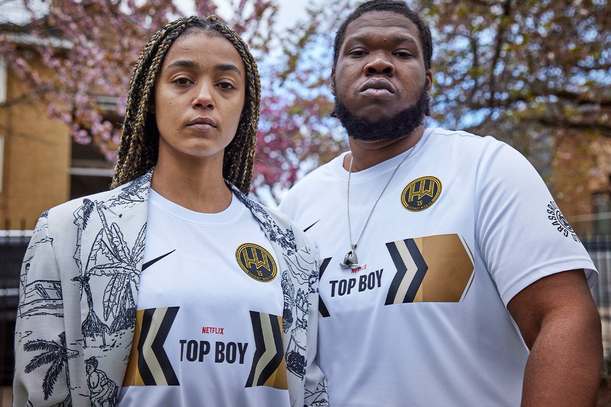 The TOP BOY series from @Netflix, will sponsor <a href="/HackneyWickFC/">Hackney Wick FC</a> next season! 

Hackney Wick are not your regular football club, their ethos is based on community engagement, battling peer pressure and tackling gang influences while uniting diverse individuals. 🇬🇧

That kit is 🔥🔥