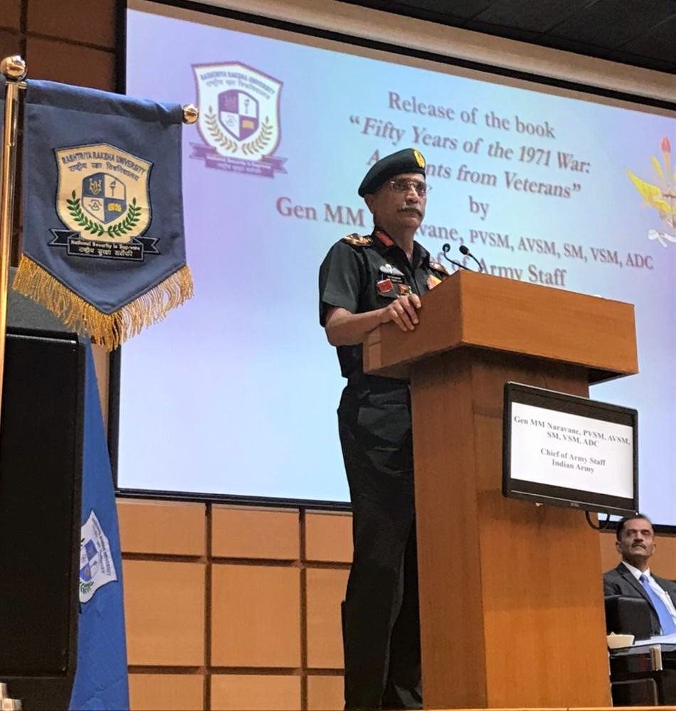 adgpi's tweet photo. General MM Naravane #COAS visited Rashtriya Raksha University #RRU &amp; National Forensic Sciences University #NFSU at #GandhiNagar. The visit will enhance collaboration between #IndianArmy &amp; Academia to build a stronger and safer Nation. (1/2) https://t.co/jkRw5j269k