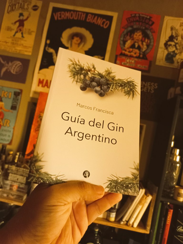 Fedecuco's tweet photo. Llegó correo y trajo
LA GUÍA DEL GIN ARGENTINO.
Libro de @MDFrancisca .
Gracias x el regalo Rudi @destil_ar https://t.co/GMkSCuZPJ1