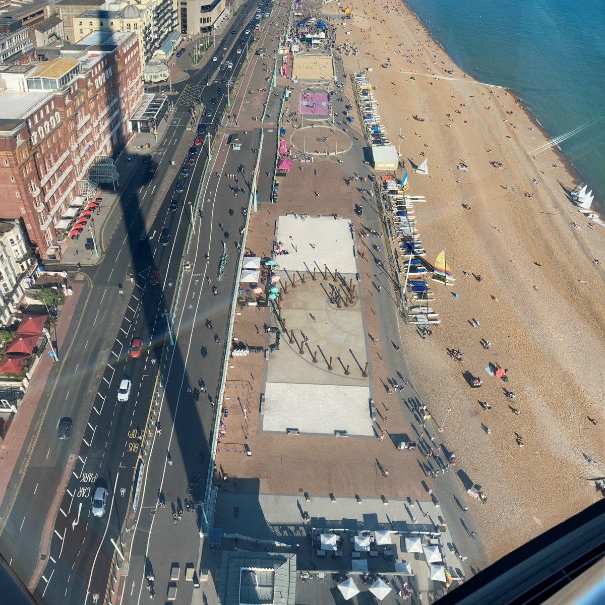 RampionVC's tweet photo. We'll be playing some #windgames tomorrow. What are wind games I hear you wonder? Well, you'll have to come down to #rampionvc to find out. Which is no bother because you were coming down anyway? Right? Can't wait to see you😊 #brightonseafront #easteractivities #sussex https://t.co/jCKQv89lvu