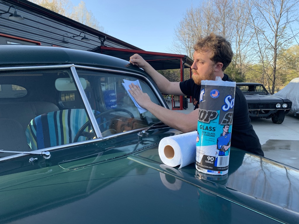 ScottHomeAuto's tweet image. Did you know it’s National Car Care Month? To celebrate, we’re hosting a giveaway 🎉 To enter, tag a friend and tell us why you both could use Scott Home &amp;amp; Auto Products to care for your cars! #GIVEAWAY