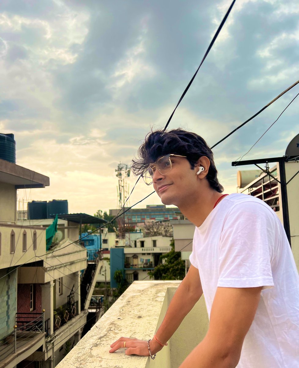 rudrakshborana's tweet photo. Itβs raining in Bangalore and all youβll see is fomo on blr stay in Instagram stories, let me extend it to twitter.
Welcome. ;)
#blrrains #blr #Bangalore #fomo https://t.co/vzwCtN27bH