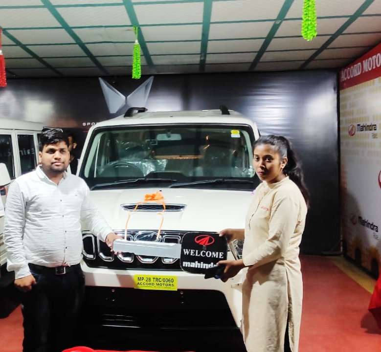 csc_dadiya's tweet photo. Mahindra Scorpio S5 Delivered to DVLE -SHUBHAM DUBEY within 4 days through grameen e-store #cscgrameenestore @dintya15 @CSCeStore @rajakishore_j @CSCMadhyPradesh @kamleshbanjaria @LokeshKumarJo19 @Bisen1Satyendra @GautamLukesh https://t.co/F2SydFf9Pg