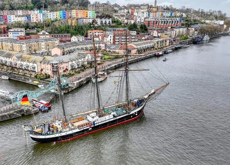A few more great shots of “Fridtjof Nansen” arriving in Bristol city docks yesterday ⚓️ @SeasYourFuture <a href="/brunelsbridge/">Clifton Suspension Bridge</a> <a href="/SSGreatBritain/">Brunel's SS Great Britain</a> <a href="/bristolport/">Bristol Port</a> <a href="/bristolpacket/">Bristol Packet</a> <a href="/CitytoSea_/">City to Sea</a> <a href="/BristolHarbFest/">Bristol Harbour Fest</a> #lovebristolharbour #seasyourfuture