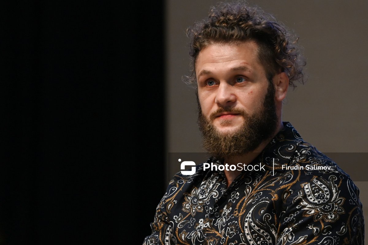 PhotoStockaz's tweet photo. #UFC #döyüşçü/sü #RafaelFiziev/in #mətbuatkonfransı: 13 aprel 2022
#Pressconference of #UFCfighter #RafaelFiziev: April 13, 2022
#Azerbaijan, #Baku Photo: Firudin Salimov #PhotoStock #UFCfighter #Kickboxingcoach #photo #Stock #mma #mmafighter #sports #coach https://t.co/ZoXhvy41HS