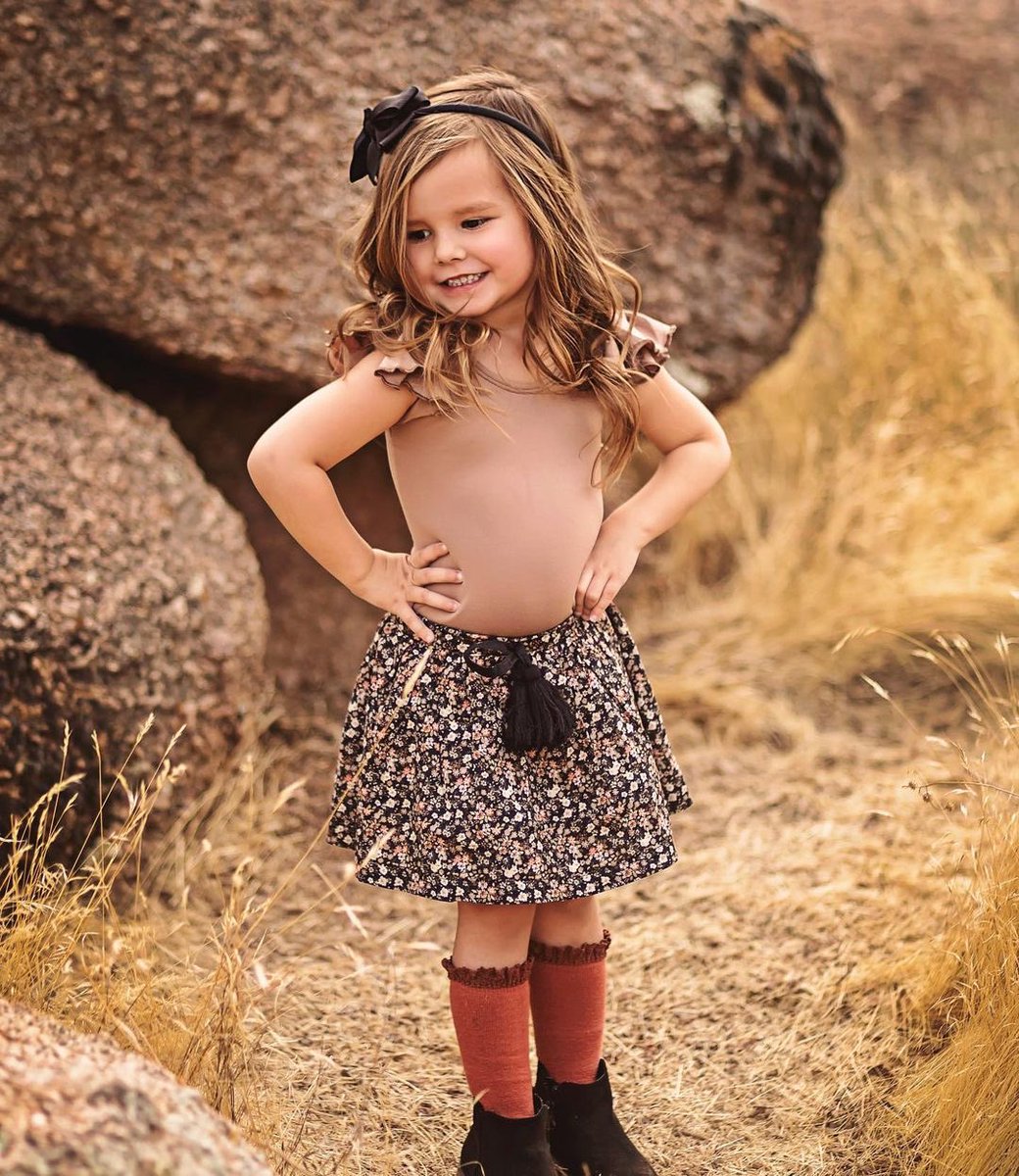 My mini me!!! She definitely is going to give me a run for my money with her sassy ness but I love you❤️😍
.
.
.
#daughter #sassy #diva #family