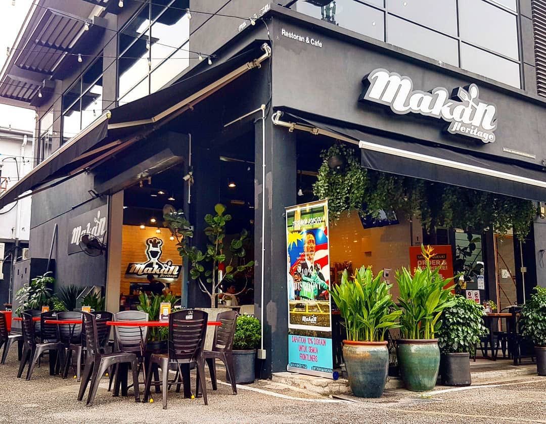 PandaHeritage's tweet photo. GA for the first 300 followers 🐼

1 Lucky Winner will be choosen by random picker to dine in at MakanHeritage Kota Damansara 🍽

Store credit will be given. How much? Cukup la untuk you berbuka dengan tersayang ❤️🐼

LFG! 
GMI! https://t.co/ahkaK13wH6