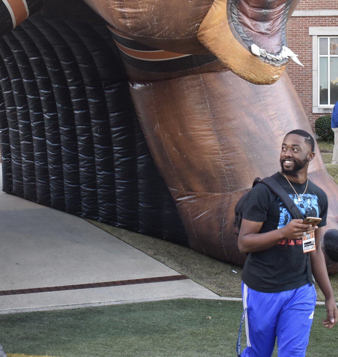 Yeah, my whole life has turned🌟 
I think I'm gettin' followed by a journalist ✍🏾