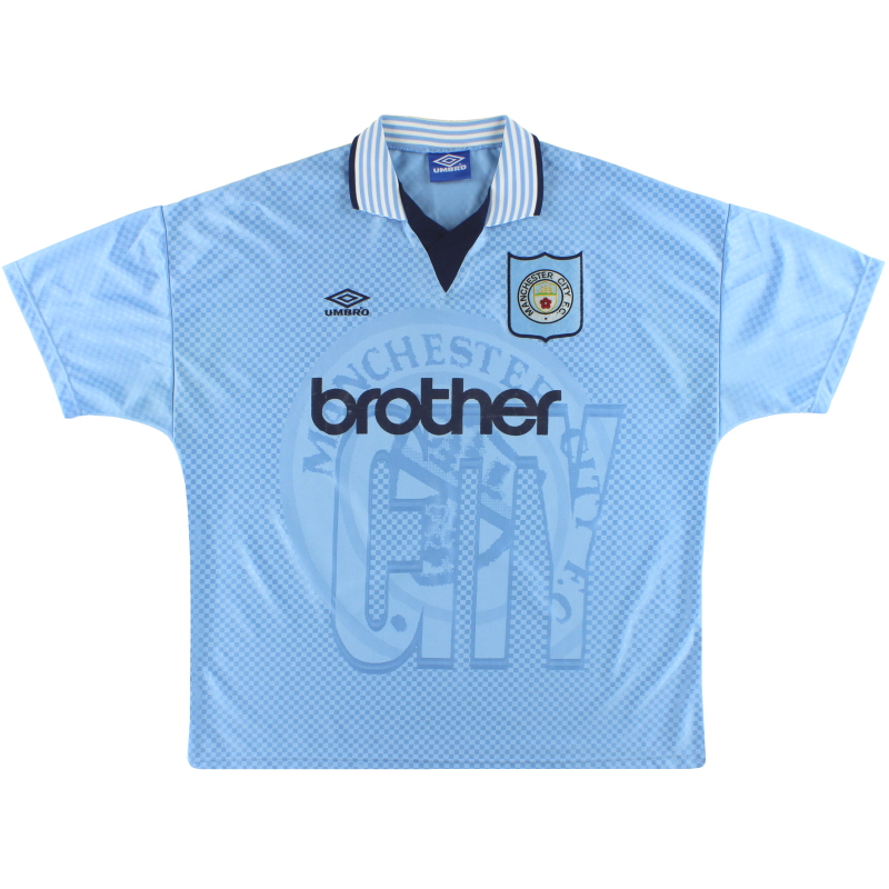 90sfootball's tweet photo. Who's the first player you think of when you see this shirt? https://t.co/K8Yb64Bfar