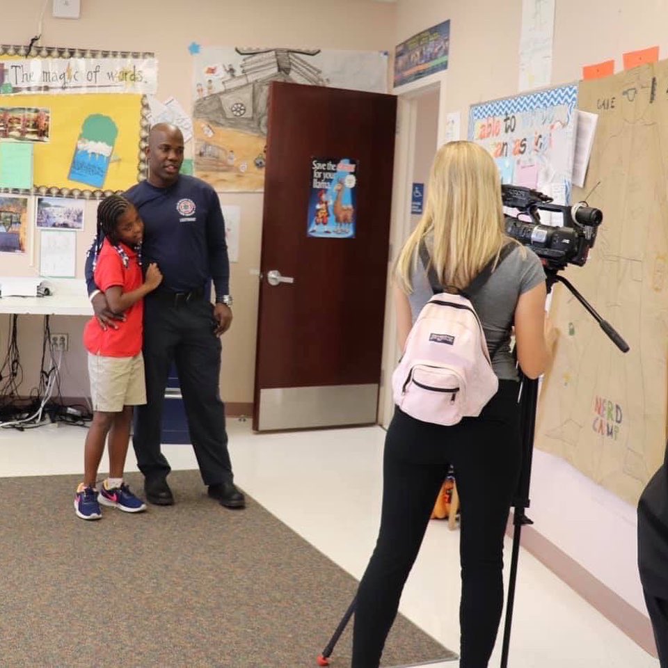 Amy Lipman tweet media