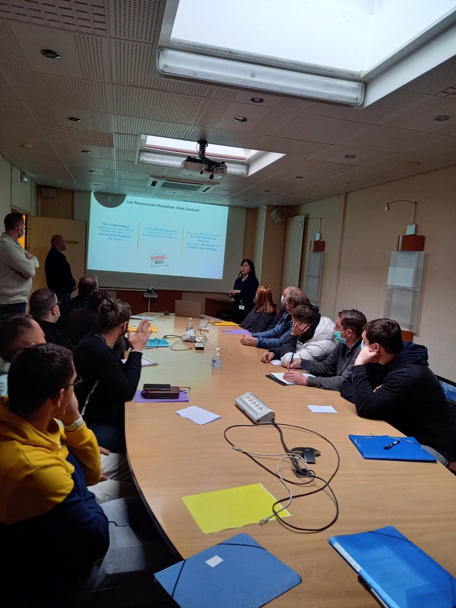 HervRenaud2's tweet photo. les équipes #poleemploi Blois Laplace et #CENTRAIR : un partenariat recrutement pour toutes et tous : 1⃣5⃣ demandeurs d'emploi à la rencontre des #opportunités dans l'industrie proposées par #CENTRAIR. #merci à Mme MARION (correspondante RH): #rencontres, #tousmobilises https://t.co/Hfv4p3jp72