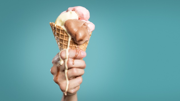 WeatherRadar_UK's tweet photo. Temperatures are rising across the UK and Ireland this Easter weekend with some claims that a heatwave is imminent, but is it really? π€¨π€οΈπΆοΈ
Find out all you need to know here π https://t.co/JhWpNbStdh
#Easter #Easterweather #ukweather #irishweater https://t.co/qeHtqAqHFh