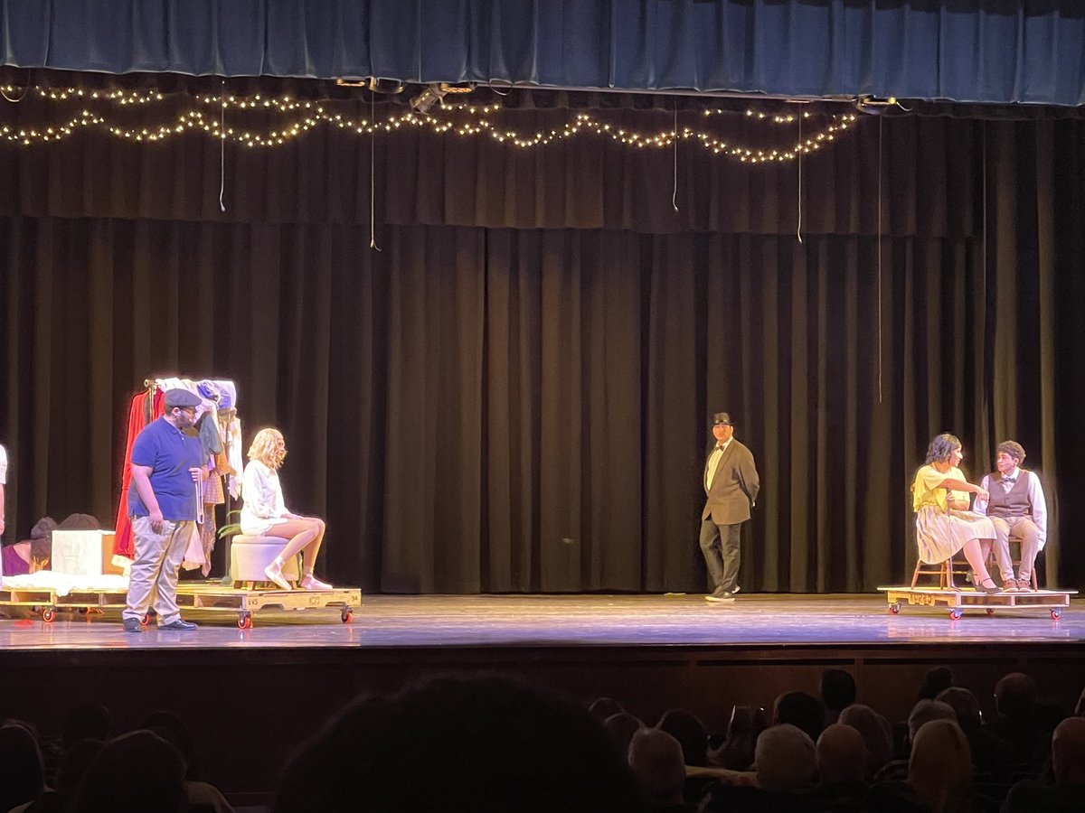 MyColangelo's tweet photo. Incredible #performance by our @BectonHS 🎭 students. #greatactors #greatsinging #greatset #greatset #greatadvisors https://t.co/D5kg2Z4C7y