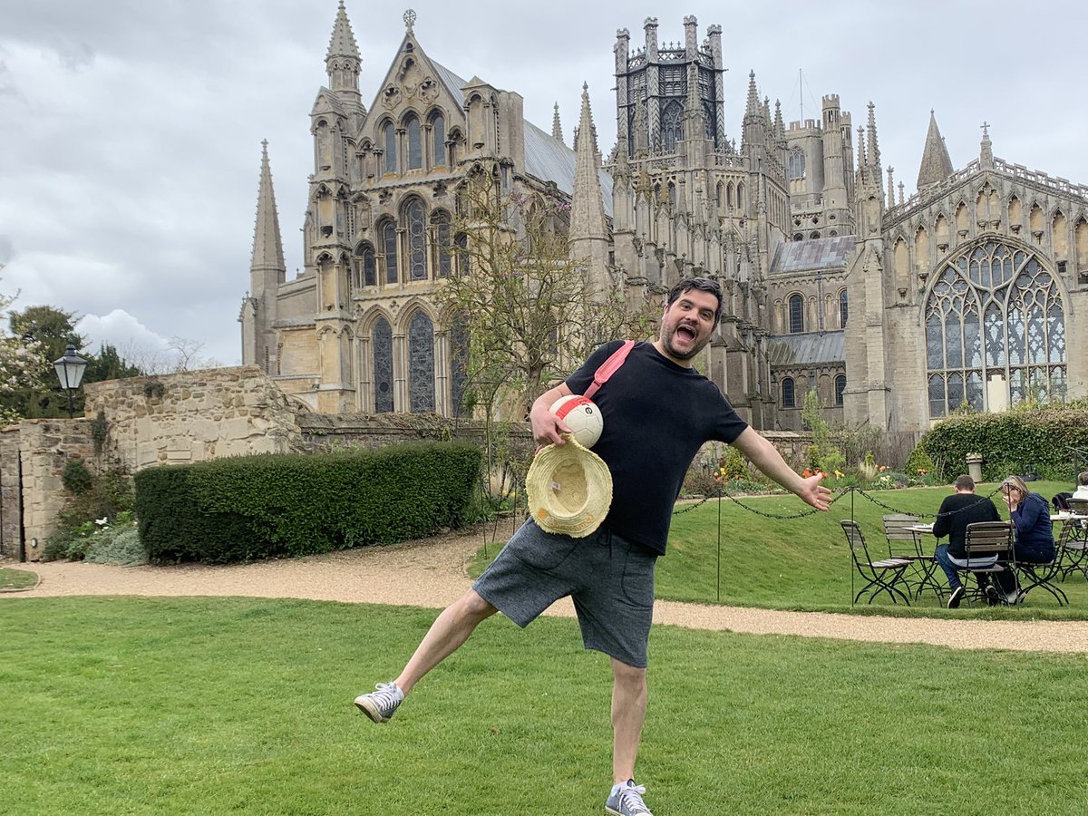 Coo84_ff's tweet photo. Clowning around at Ely cathedral today
#notmyhat #alsonotmybag https://t.co/FudQUIUYMo