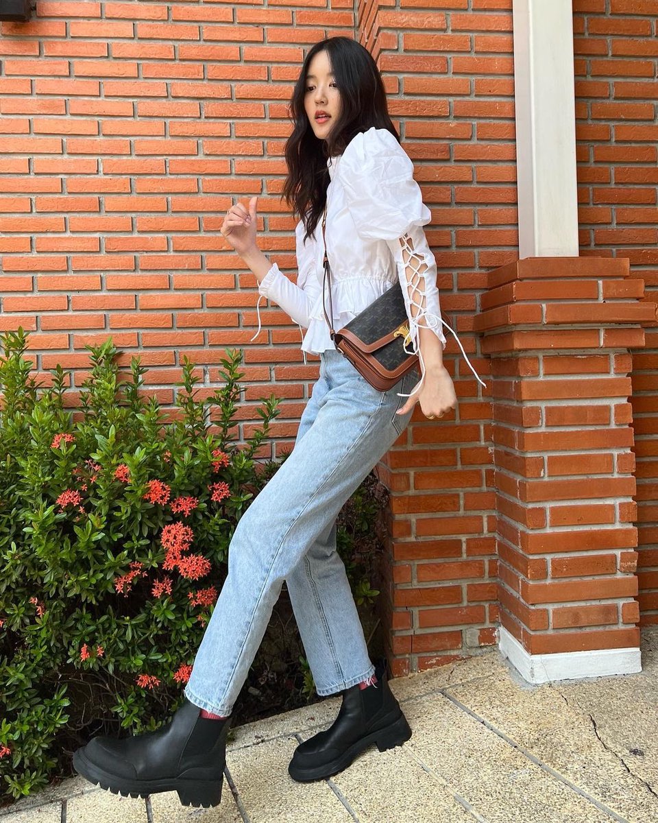 juniverseb0i's tweet photo. hello✨

FROM IG
link : https://t.co/BWU9D8ZyEd

(1)

#juneiperb0i
#juniversé https://t.co/8IrIFFWmyZ