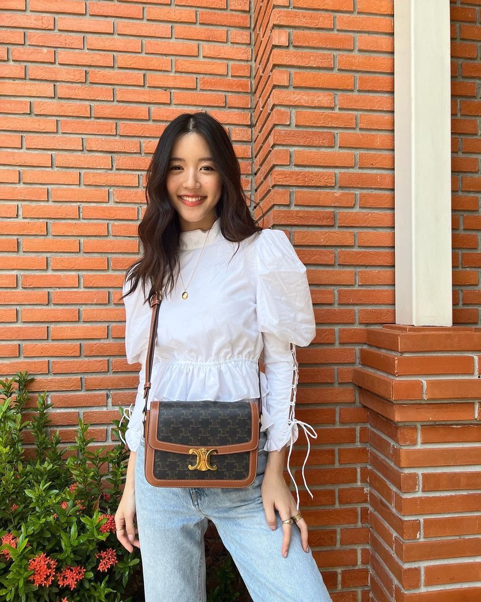 jnme0818's tweet photo. วันที่อากาศร้อนกลายเป็นวันที่อากาศดี
เพราะรูปสาวน้อยคนนี้ล่ะฮะ :)

#juneiperb0i🤍 https://t.co/8cFRZQNNMw