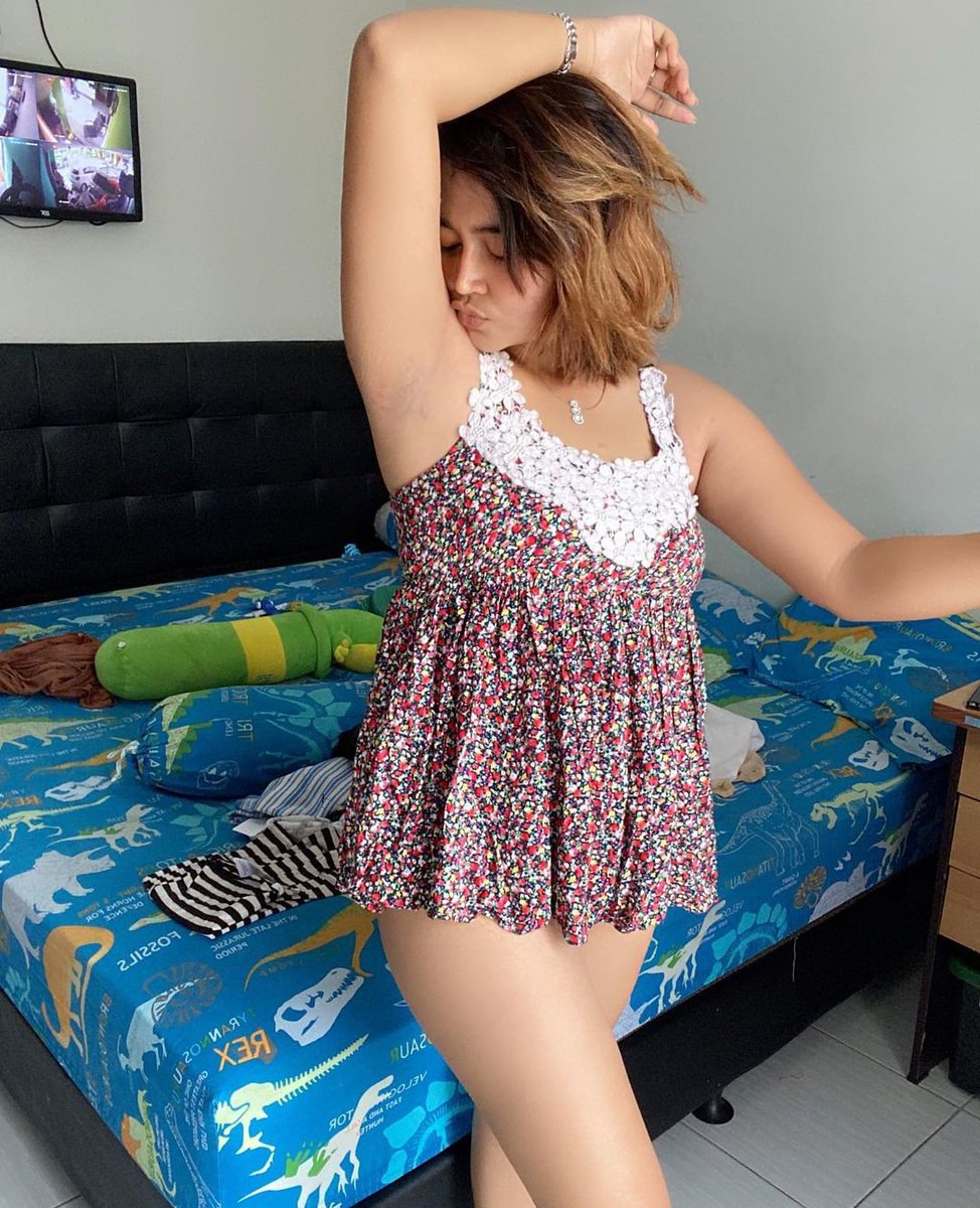 NoviAyuningtyaa's tweet photo. enggak bau kok ketekku haha
#MamahMuda #MEMEKBASAH #jandamuda #jandamontok #tantegirang https://t.co/BGkxDvr8Nd