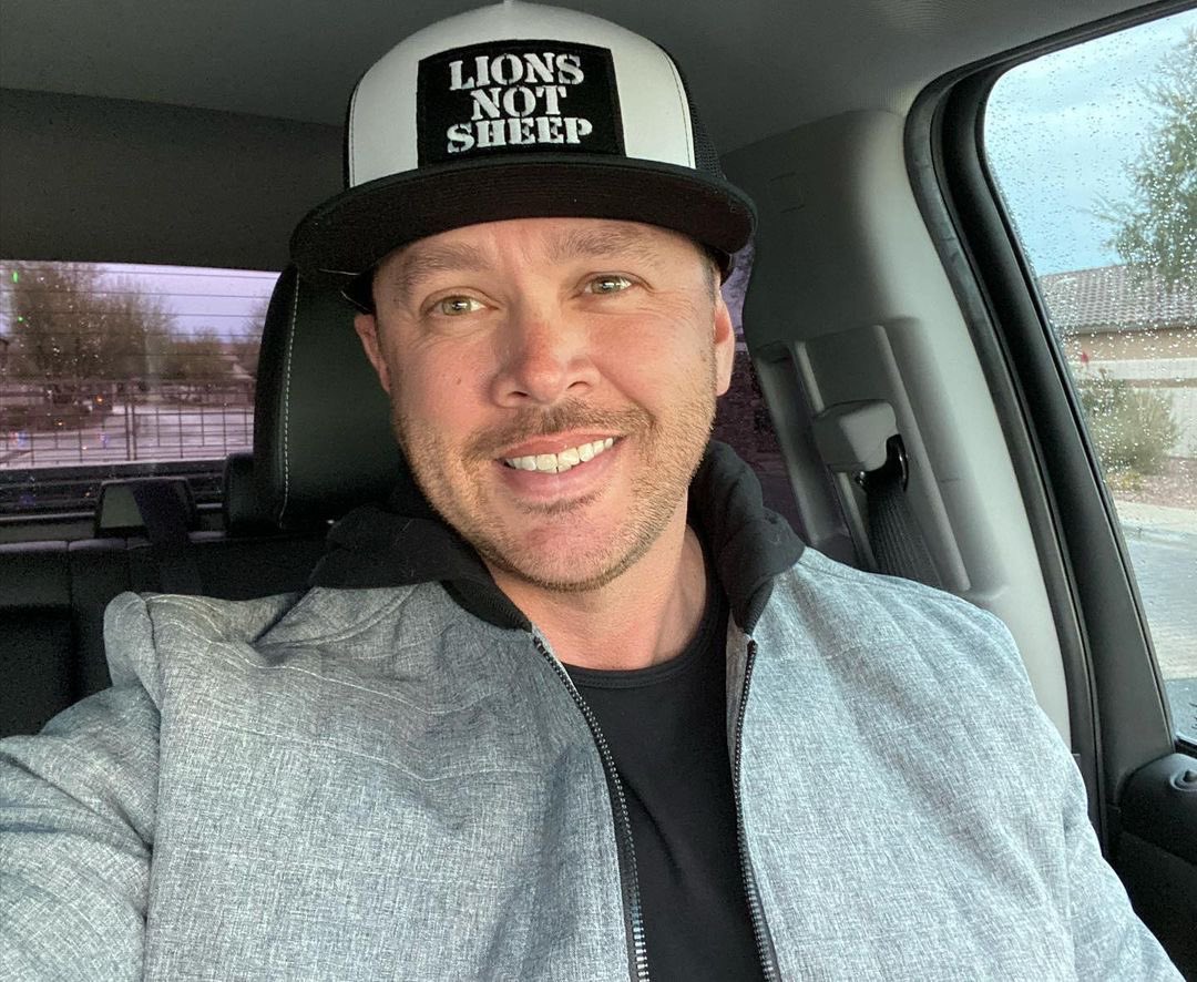 Your life is everything you want it to be if you focus on yourself first 🙏!! Smile because life’s too short to deal with the BS we can’t control 🙌🏼💥💯
.
.
.
.
 #happy #lovelife #smile #selfie