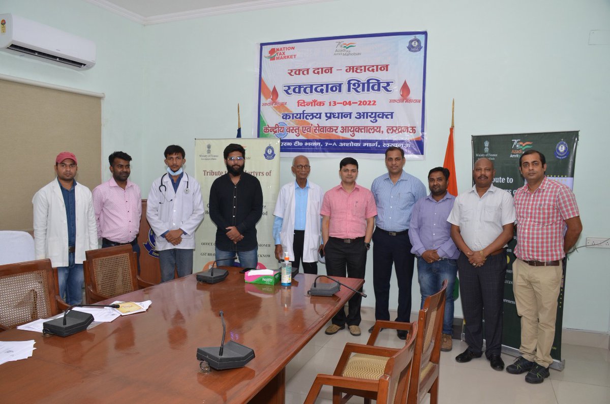 As a part of Azadi ka Amrit Mahotsav CGST Commissionerate Lucknow organized a Blood donation camp on 13.04.22 at GST Bhawan, Lucknow.  
43 Officers/ staff from various formations under CBIC in Lucknow donated blood.
#IndiaAt75 
#AmritMahotsav