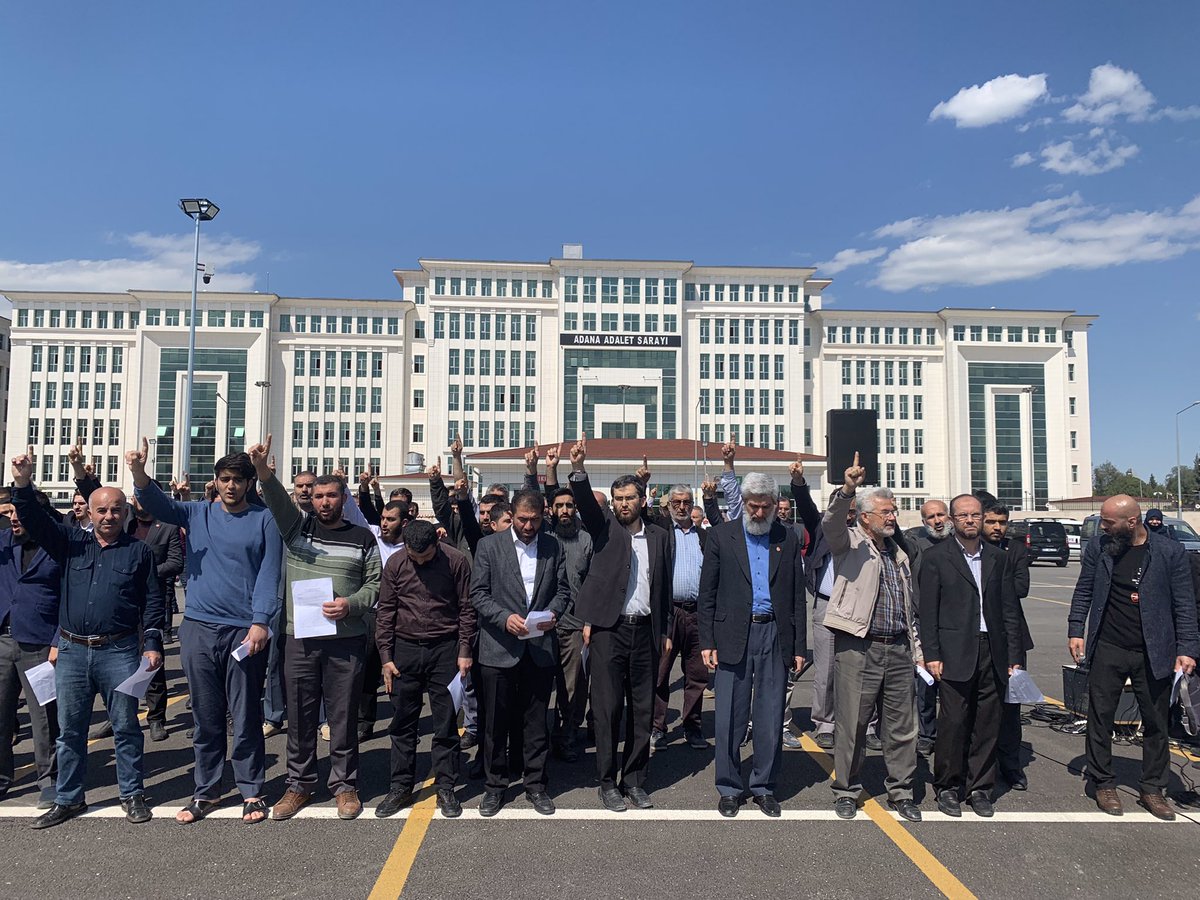 alparslankuytul's tweet photo. Alparslan Kuytul Hocaefendi, 20 Mart'ta yürüyüş yapmak isteyenlere, sokak ortasında vahşice saldıran işkenceci polisler hakkında Adana Adliyesine giderek suç duyurusunda bulundu.

#AdanaEmniyeti
#Unutturmayacağız https://t.co/0qkIR44w8G