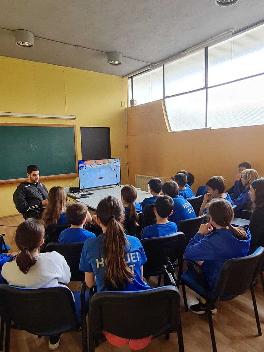 hoqueiolot's tweet photo. [𝐇𝐎𝐐𝐔𝐄𝐈 𝐁𝐀𝐒𝐄]

Hem acabat tres dies de tecnificació esportiva🏑

Seguim treballant la base! 

#HoqueiVolcànic #nari https://t.co/DcoiX6udQU