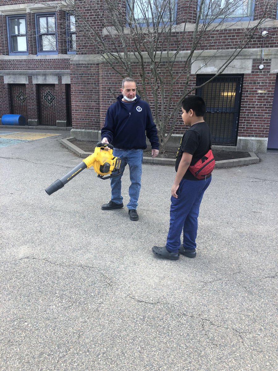 Mendell School tweet media