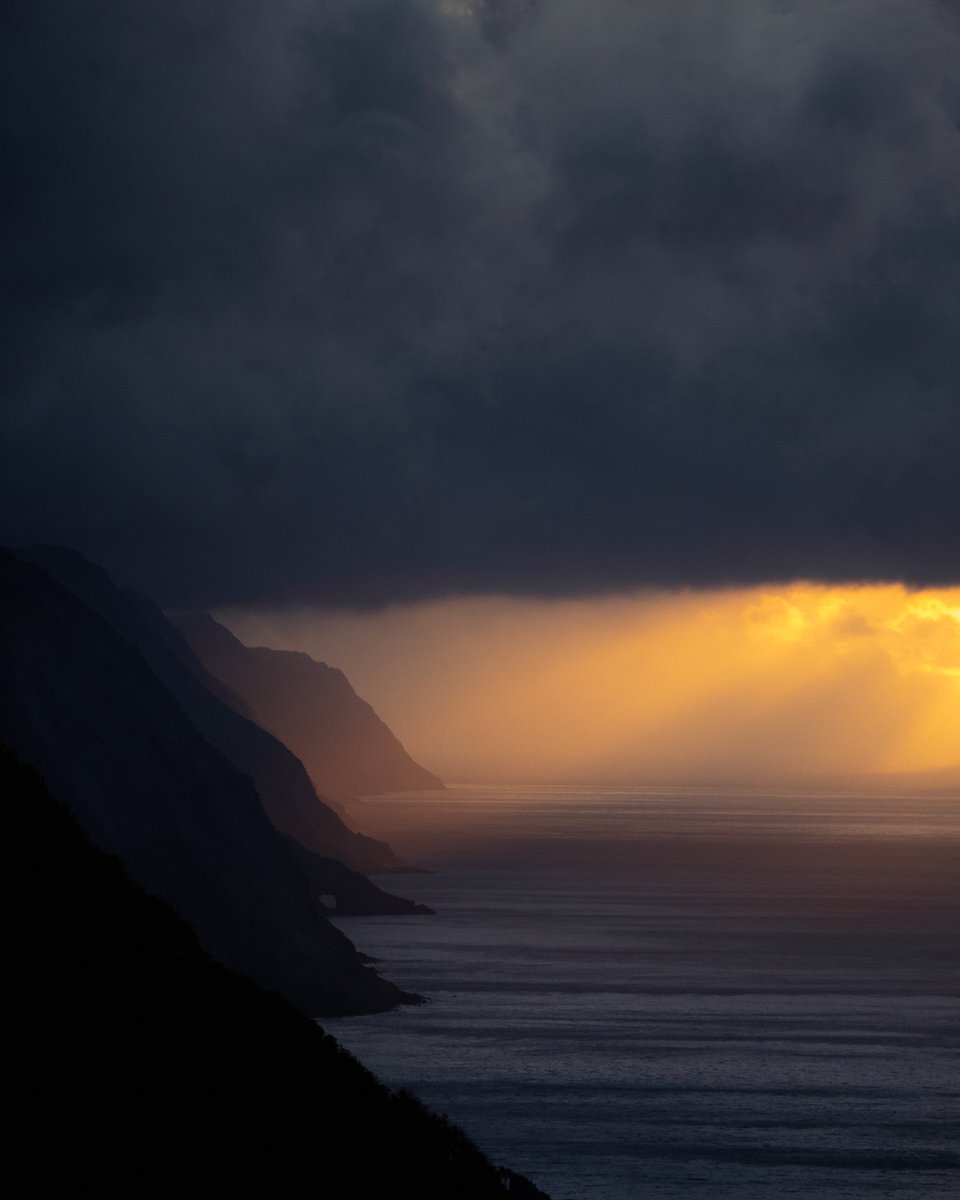 JoaoTFS's tweet photo. A fantástica costa da ilha de São Jorge, Açores 

#azores #ilhadesaojorge #açores #visitazores #portugal #saojorgeisland #azoreswhatelse #photooftheday #photography @olympuspassion @AzoresWhatElse https://t.co/IAVUx806SG