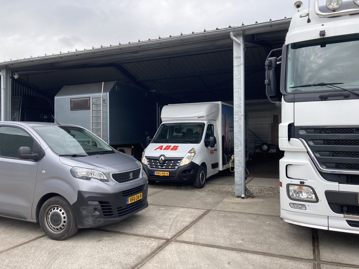 TeviAgentur's tweet photo. On the road again. Op naar Frankrijk https://t.co/Piq5iFp8iy
